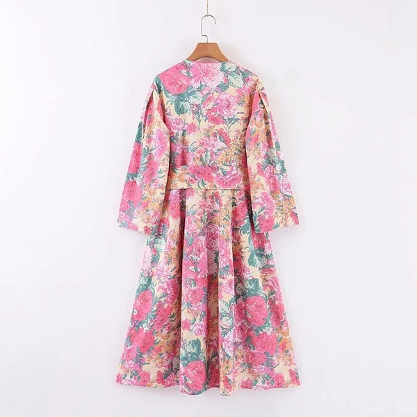 Rochie de dama cu maneci lungi si model colorat