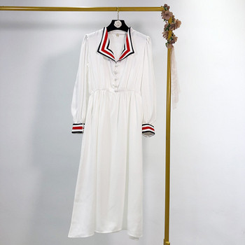 Hosszú női ruha gombokkal, gumírozott derékkal