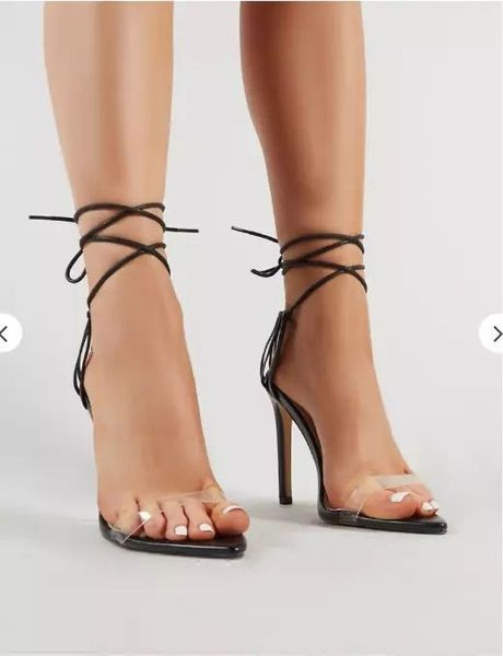 Pantofi moderni de dama cu toc inalt cu sireturi in negru