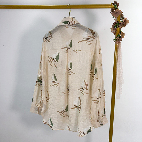 Női ing klasszikus gallérral és zsebbel