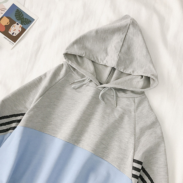 Női sport szett pulóverrel és rövidnadrággal, két színben