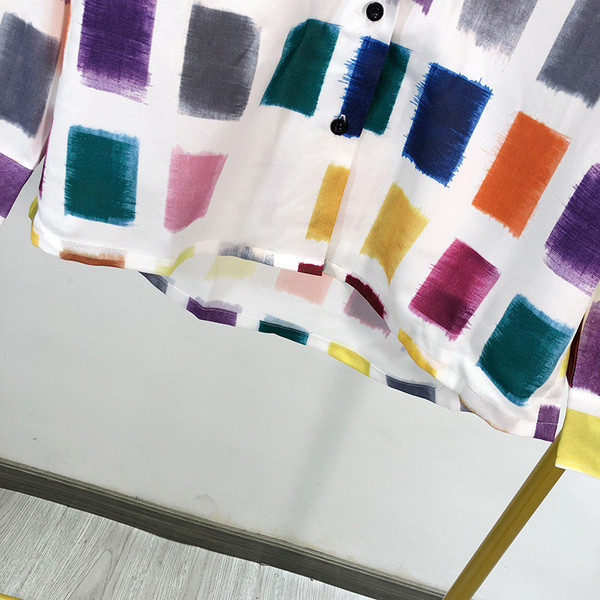 Cămașă de damă cu guler clasic și model cu model