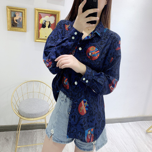 Cămașă de damă cu guler și nasturi clasici