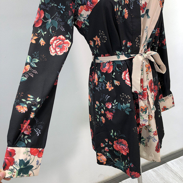 Rochie de dama cu maneci lungi si cravate in talie