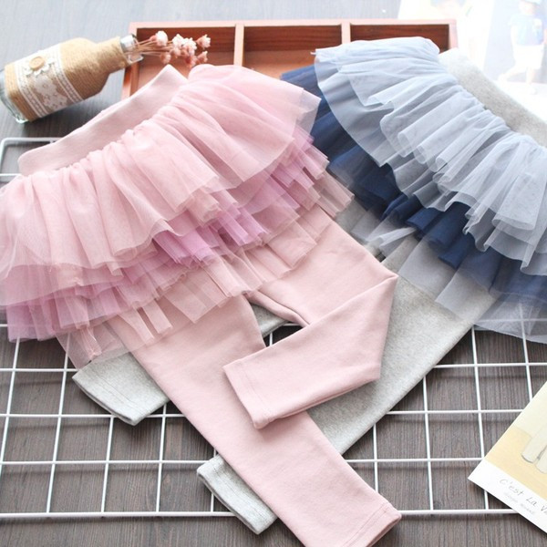 Gyermekszoknya-nadrág új modellje szürke és rózsaszín színben lányoknak