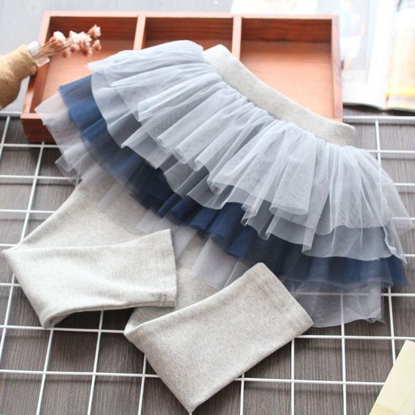 Gyermekszoknya-nadrág új modellje szürke és rózsaszín színben lányoknak