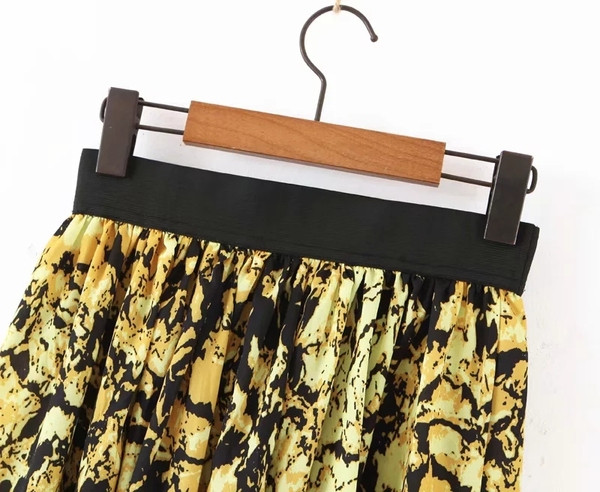 Női szoknya elasztikus derékkal - szabású modell