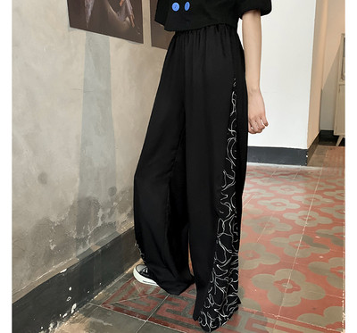 Дамски ежедневни панталони с еластична талия в черен цвят