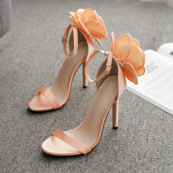 Model NOU de pantofi de dama cu toc inalt cu element 3D de culoare roz