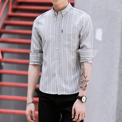 Cămașă bărbătească în dungi, stilată, în două culori, cu buzunar