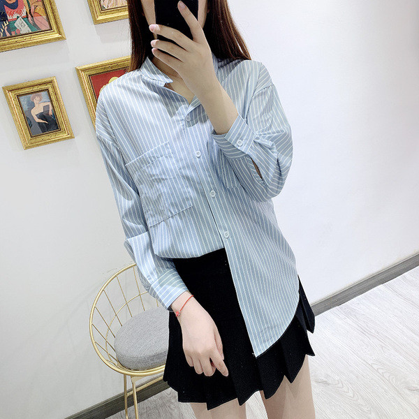 Női csíkos ing klasszikus gallérral és zsebekkel