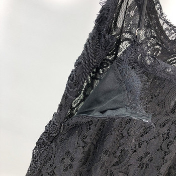 Női csipkeruha vékony pántokkal