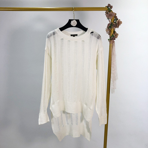 Pulover de dama cu decolteu oval in doua culori