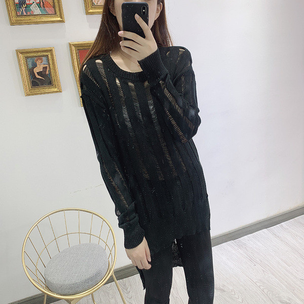 Pulover de dama cu decolteu oval in doua culori