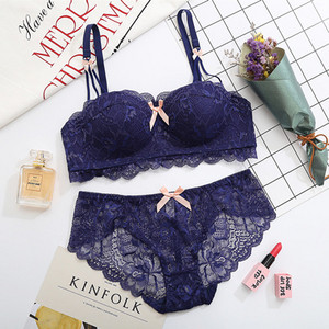 Lenjerie intimă în două părți cu dantelă în diferite culori