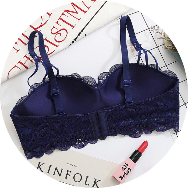 Lenjerie intimă în două părți cu dantelă în diferite culori