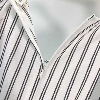 Rövid csíkos ruha mély nyakkivágással