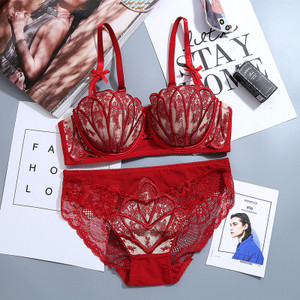 Set de lenjerie de damă elegantă în două părți în mai multe culori