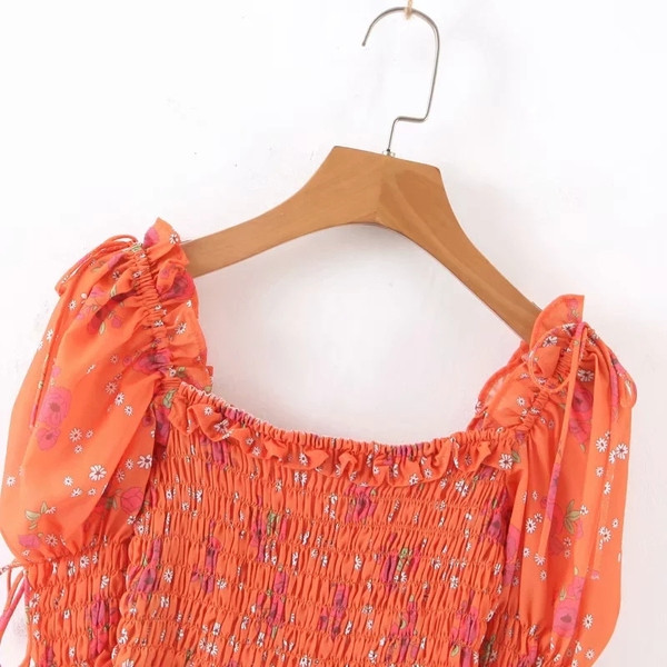 Bluză de damă elegantă, model nou, cu decolteu pătrat și motive florale