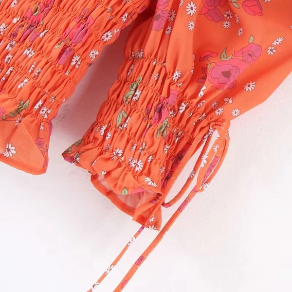 Bluză de damă elegantă, model nou, cu decolteu pătrat și motive florale