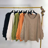 Női pulóver ovális nyakkivágással, négy színben