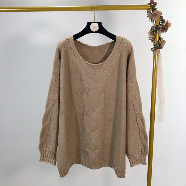 Női pulóver ovális nyakkivágással, négy színben