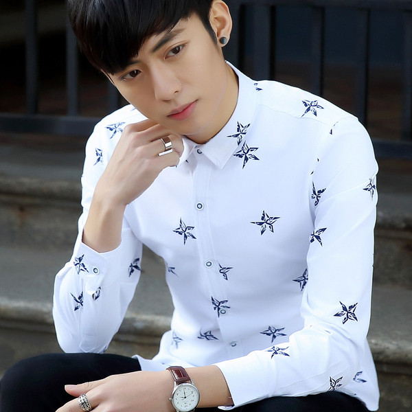 Aktuális férfi ing fehér és kék színben, rátéttel