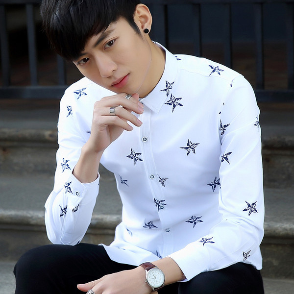 Aktuális férfi ing fehér és kék színben, rátéttel