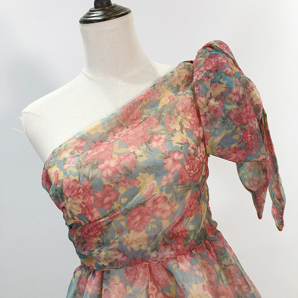 Rochie de dama cu un singur umar din sifon