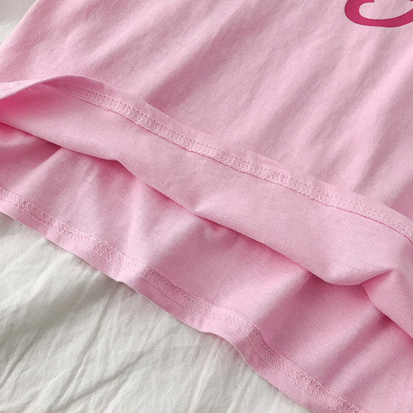 Tricou casual dama cu aplicatie in alb si roz