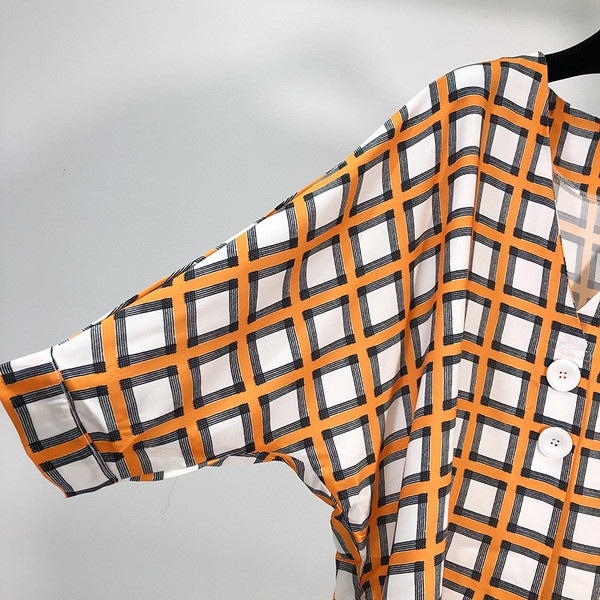 Bluza dama in carouri cu nasturi