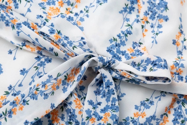 Rochie moderna de dama cu curea in rosu si alb