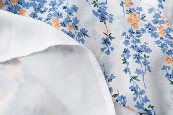 Rochie moderna de dama cu curea in rosu si alb