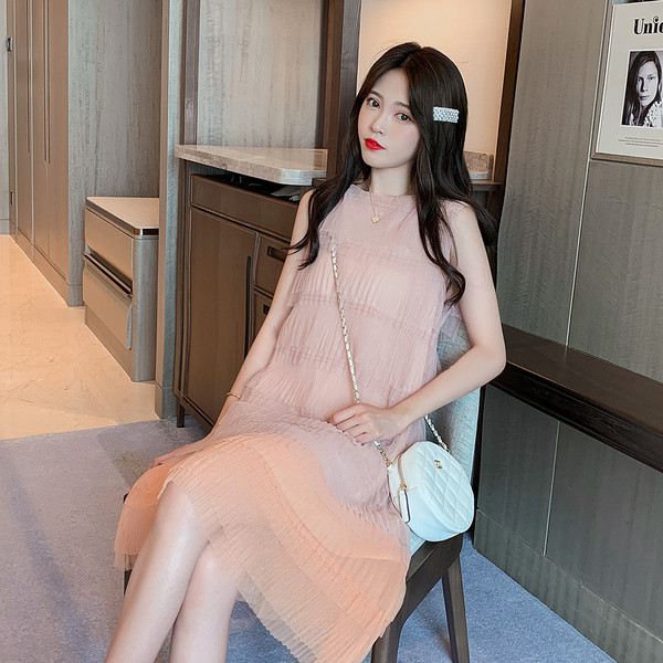 Modern női ruha - szabású modell