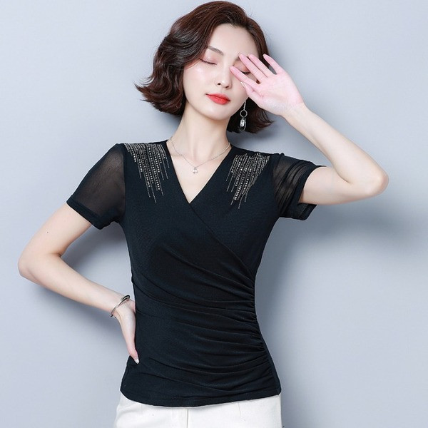 Bluză de damă modernă în negru cu pietre