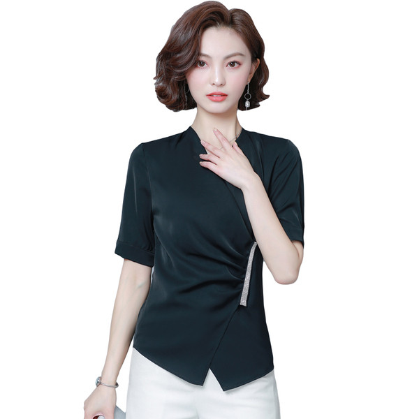 Bluza de dama alb si negru cu decolteu in V