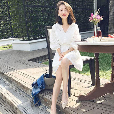 Aktuális női ruha hosszú ujjal két színben