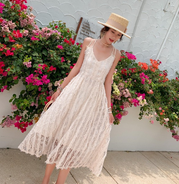 Rochie de dama eleganta in alb - model croiat