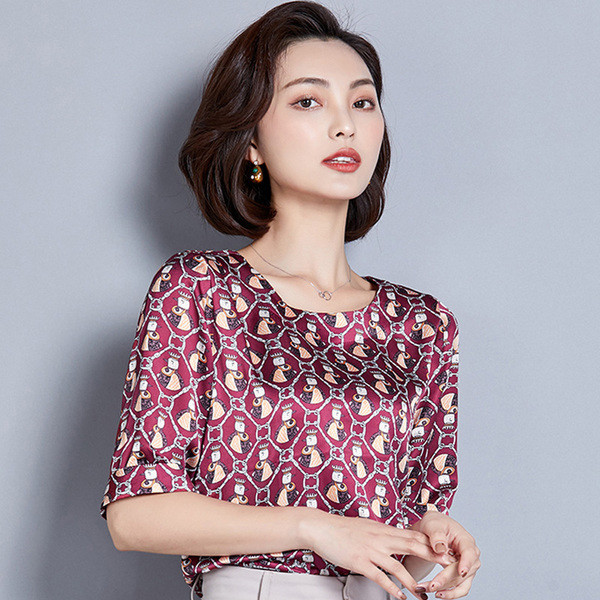 Bluză de damă modernă cu mâneci 3/4 și decolteu O