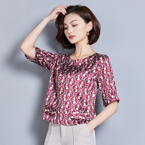 Bluză de damă modernă cu mâneci 3/4 și decolteu O