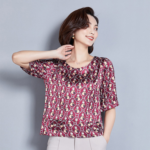 Bluză de damă modernă cu mâneci 3/4 și decolteu O