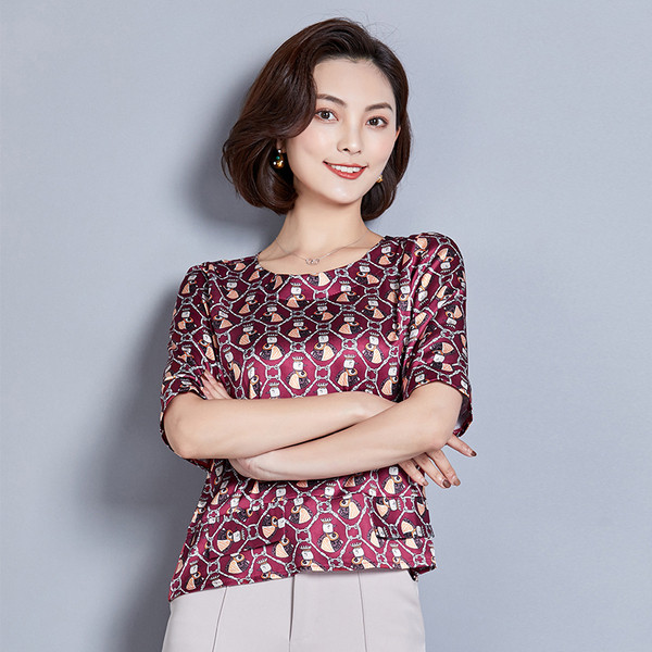 Bluză de damă modernă cu mâneci 3/4 și decolteu O