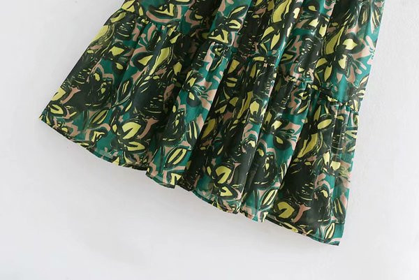 Rochie de dama colorata cu maneci lungi si nasturi