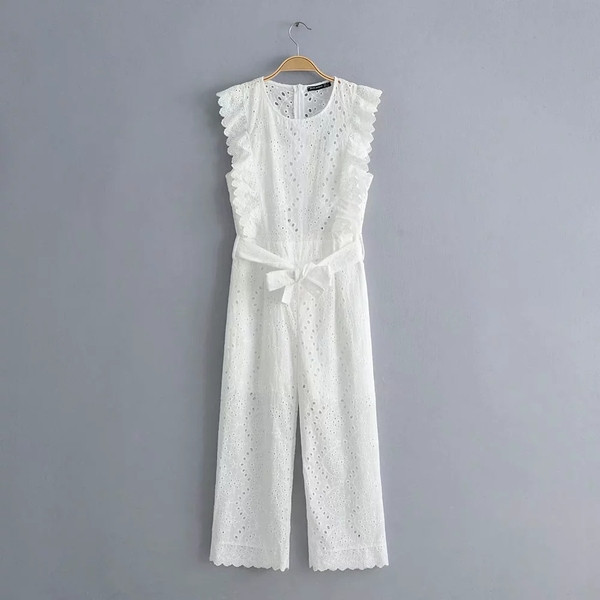 Salopeta de dama eleganta cu dantela alba