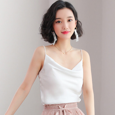 Actual maiou de damă în patru culori cu bretele subțiri