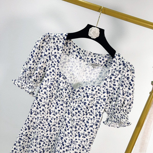 Rochie lunga de dama cu decolteu patrat