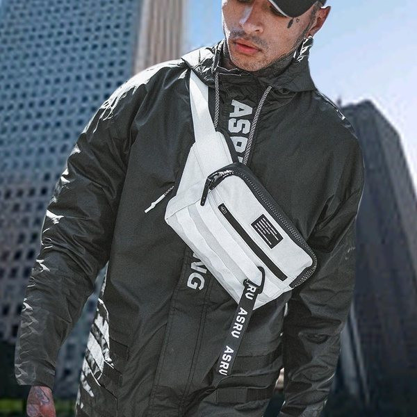 Modern férfi őszi kabát kapucnival fehér és fekete színben