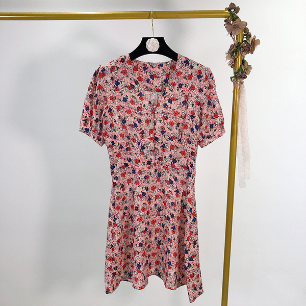 Rochie de dama cu model floral si decolteu in V