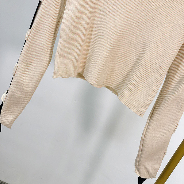 Pulover de dama din tricotat subtire cu decolteu oval