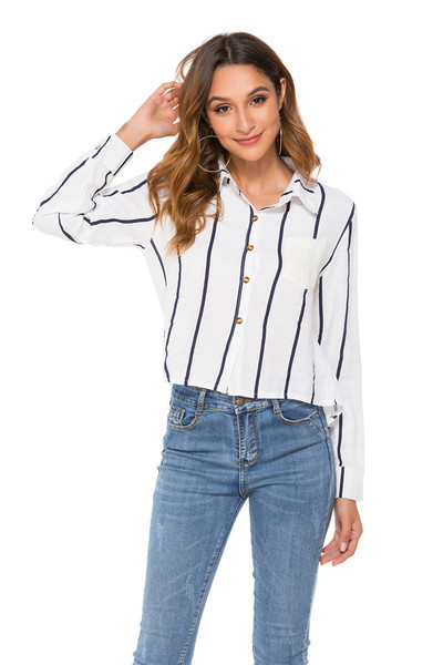 Cămașă modernă de damă cu mâneci lungi și nasturi în alb